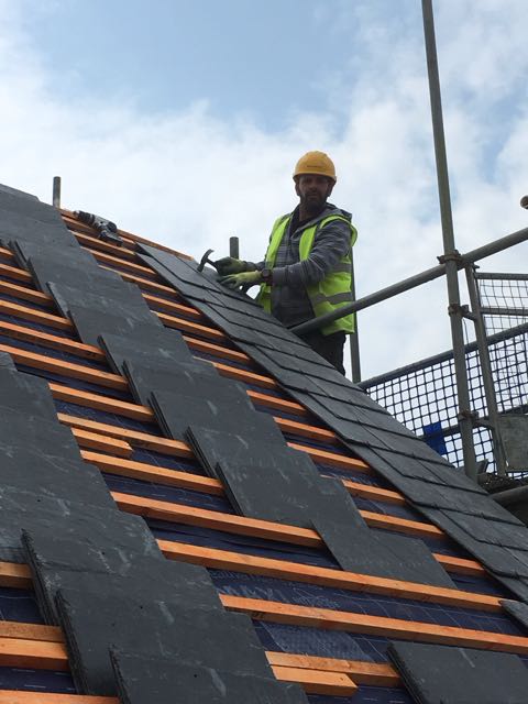 Ric The Roofer slating a roof
